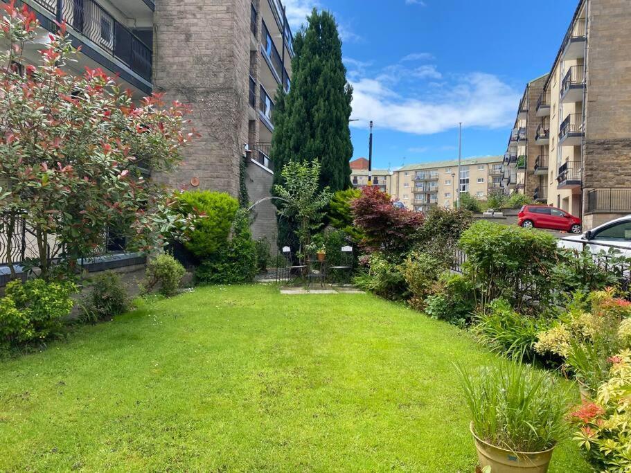 غلاسغو Chic Flat With Balcony Close To Merchant City المظهر الخارجي الصورة